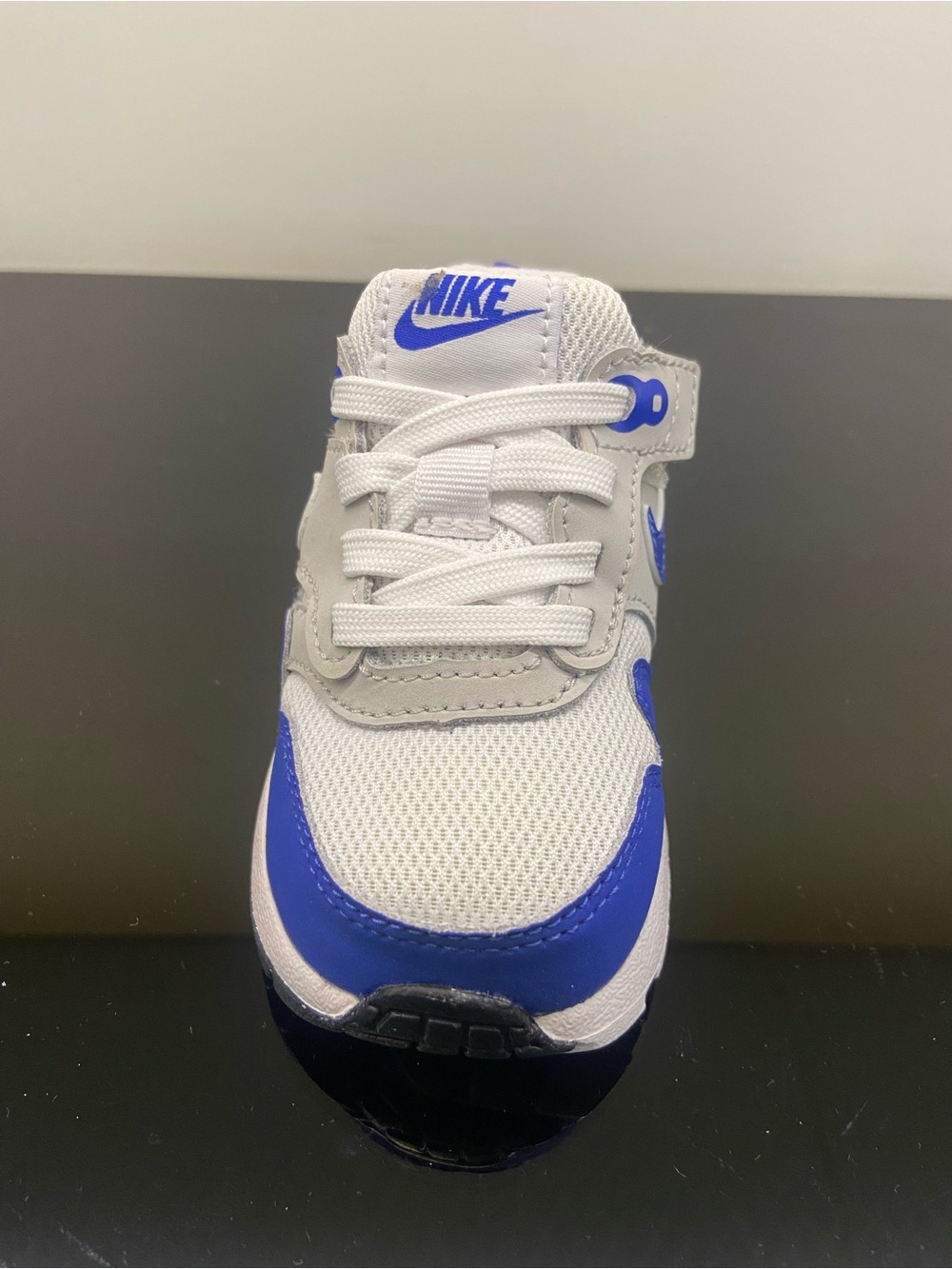 Nike Kids White and Blue Low-Top Sneakers